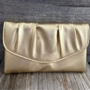 Vintage Gold Snap Flap
Pleated Clutch Purse
Avon Handbag Evening Bag 1970
